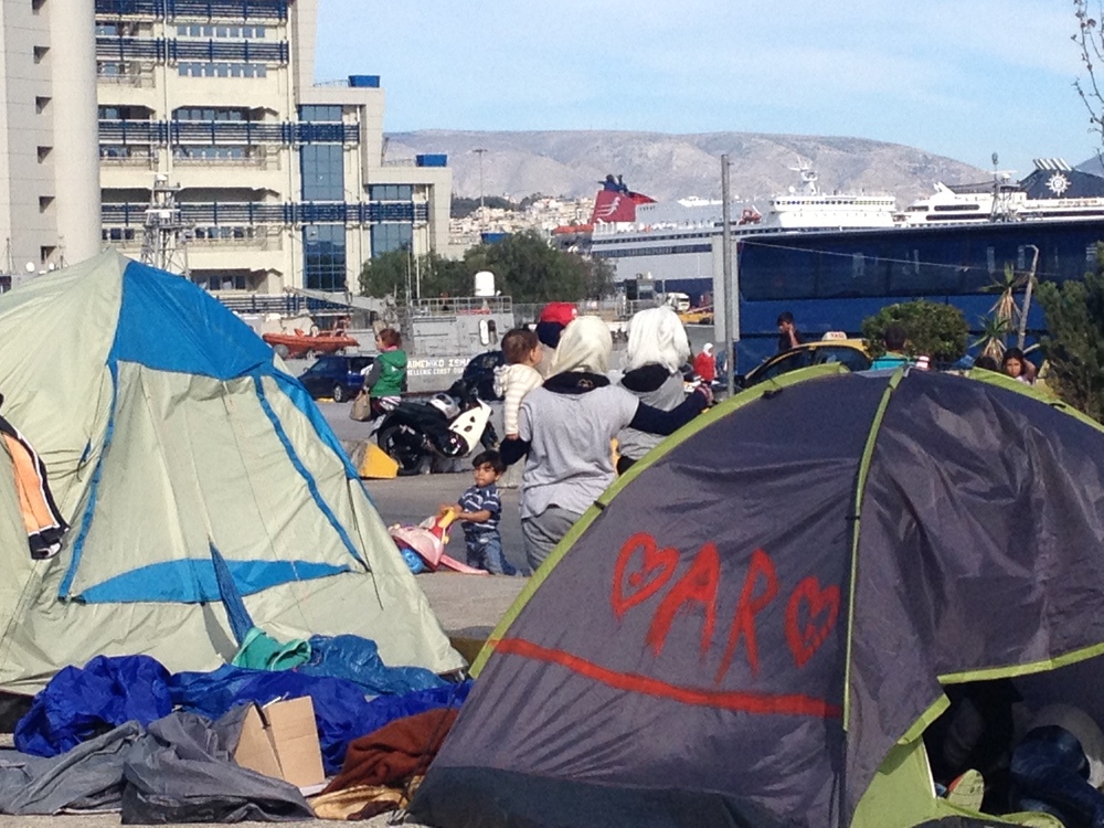 L'association CARE aide les réfugiés bloqués en Grèce