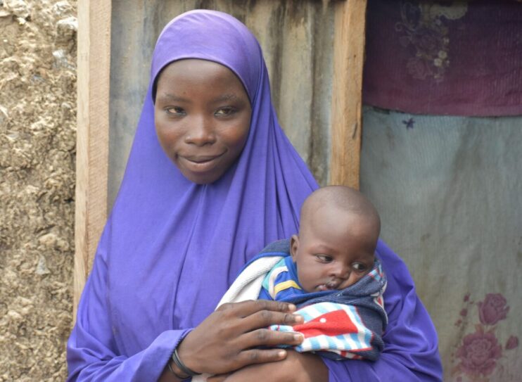 L’ONG humanitaire CARE apporte des soins de santé aux femmes au Nigéria