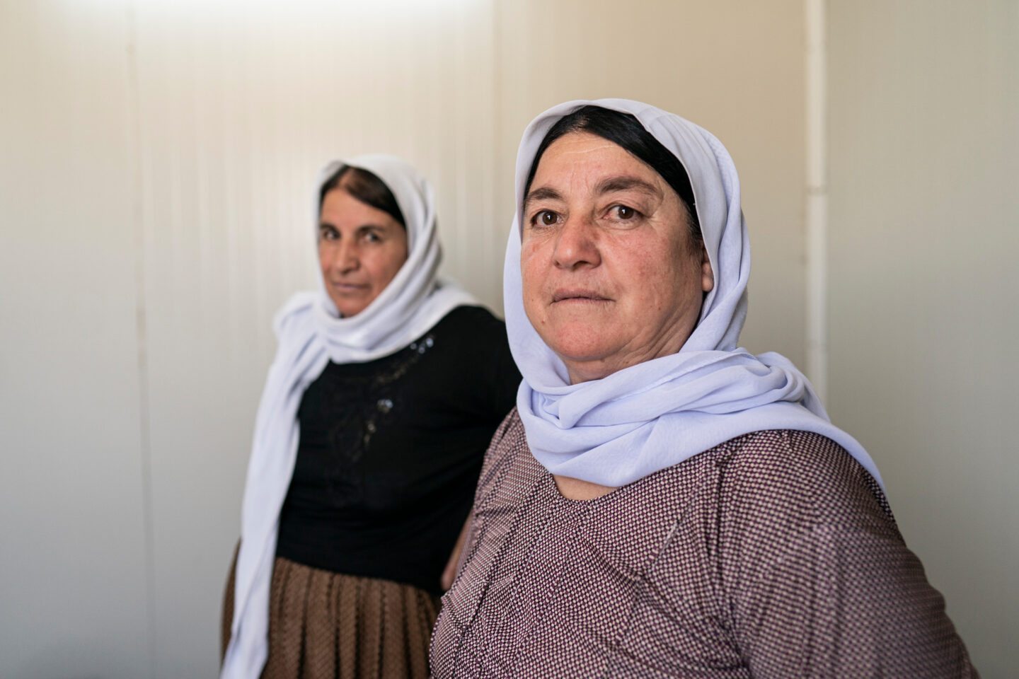 Portrait de deux femmes en Irak, pays où l'association CARE apporte une aide