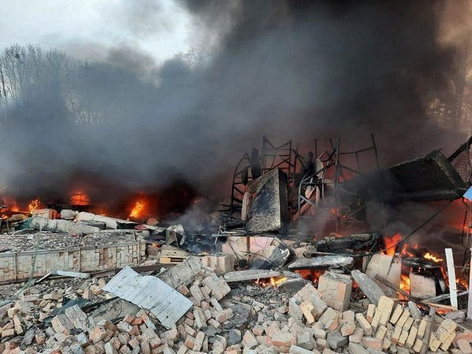 En Ukraine, les bombardements frappent les infrastructures civiles