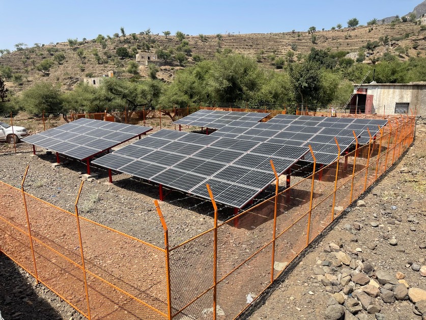 L'ONG CARE soutient les énergies renouvelables comme les panneaux photovoltaïques