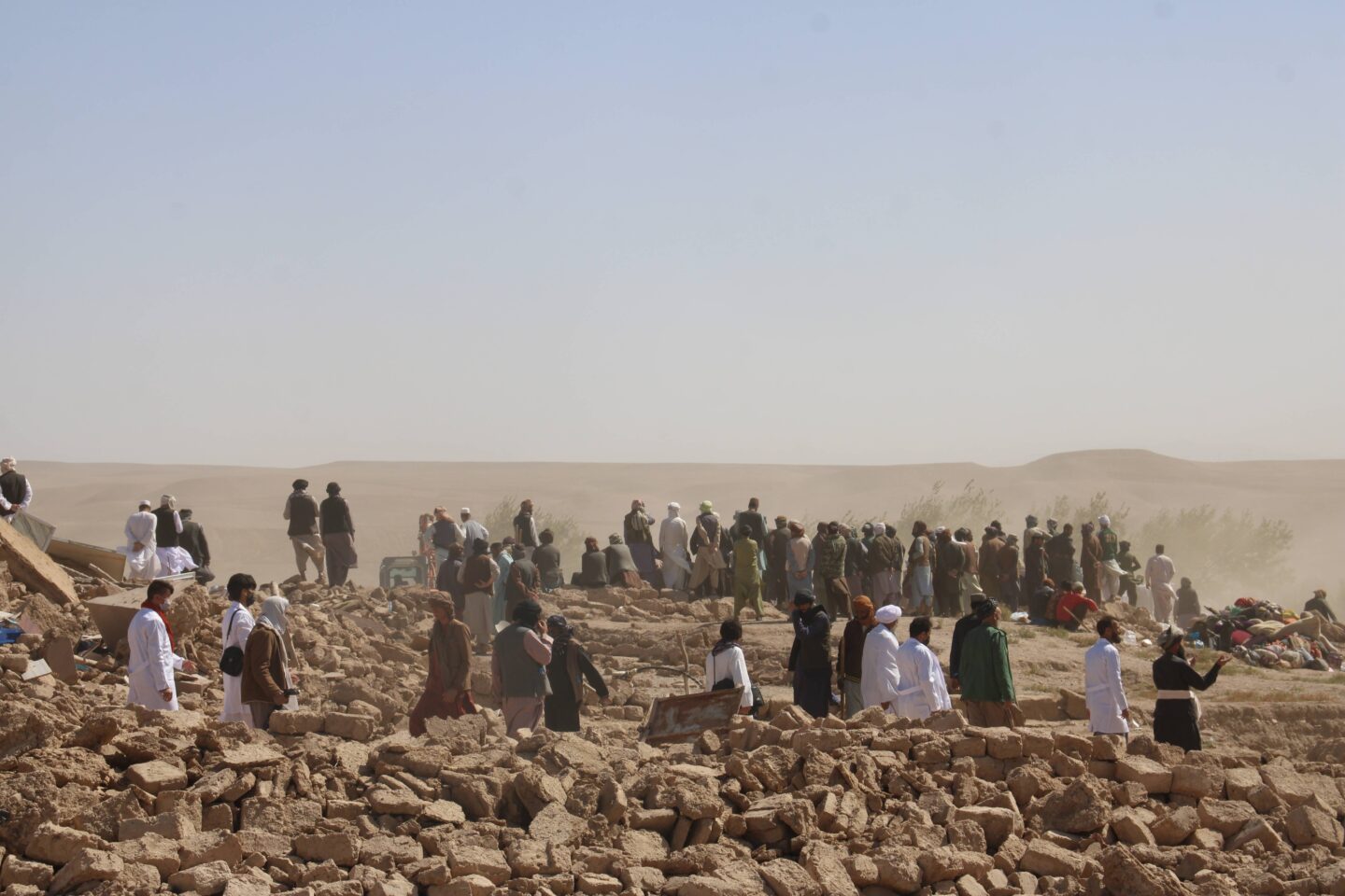 L'ONG CARE apporte une aide humanitaire d'urgence à la population en Afghanistan suite aux séismes.