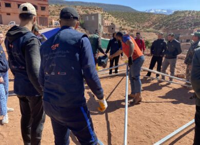 L'ONG CARE apporte une aide humanitaire d'urgence au Maroc.