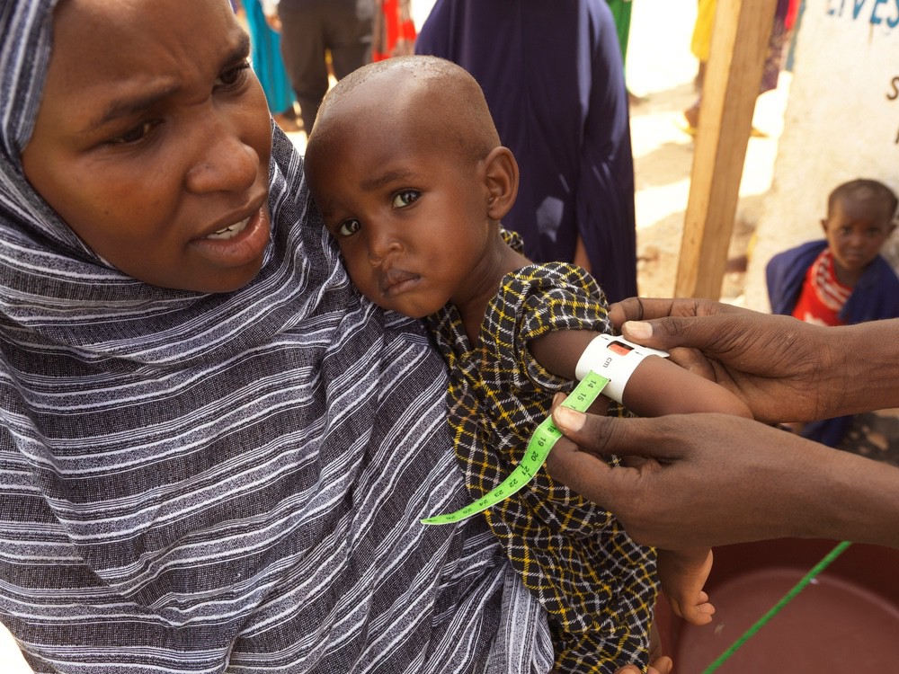 L'association CARE aide les femmes et les enfants, victimes de la famine en Somalie