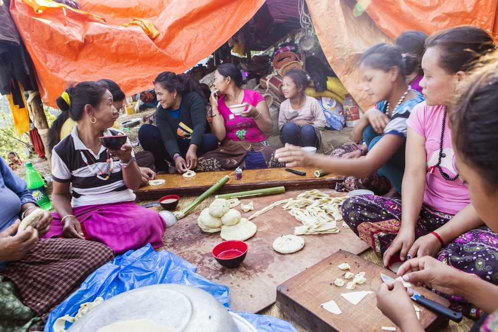 L'association humanitaire CARE vient en aide aux victimes du séisme au Népal