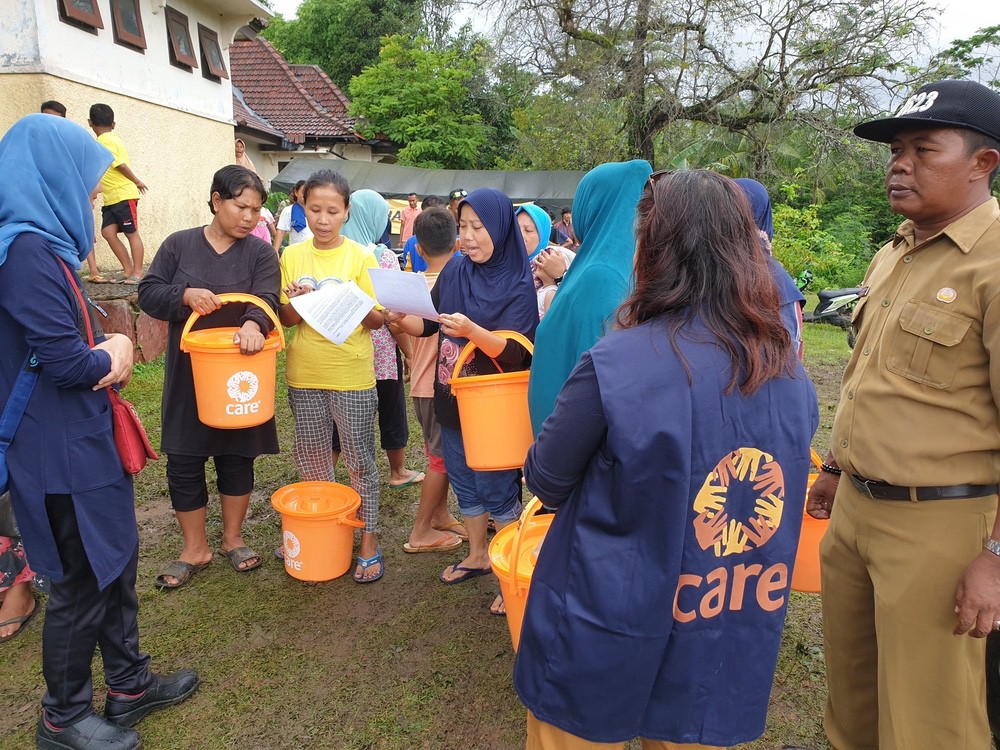L'association CARE apporte une aide d'urgence en Indonésie après le tsunami