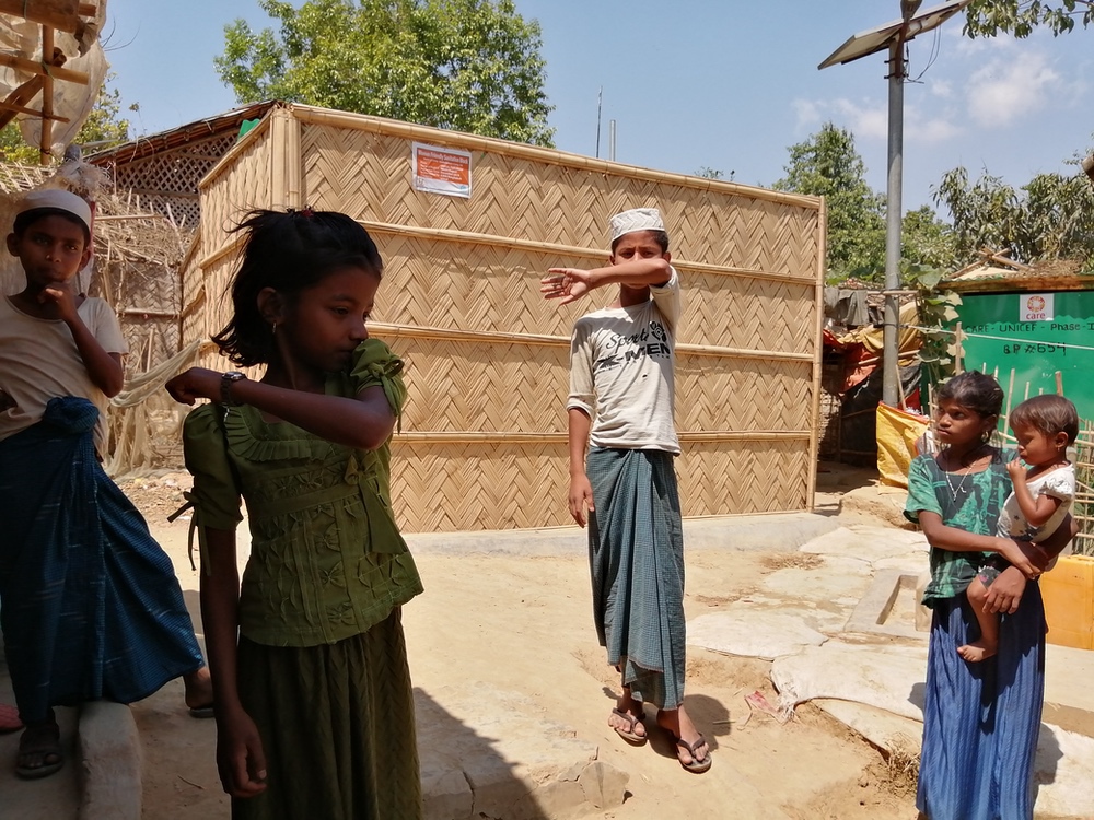 Au Bangladesh, l'association CARE aide les refugiés rohingyas à se protéger du Coronavirus