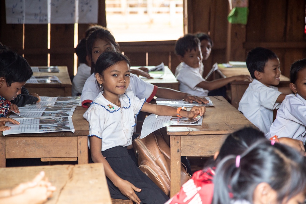 Pheakany à l'école multilingue soutenue par CARE au Cambodge.