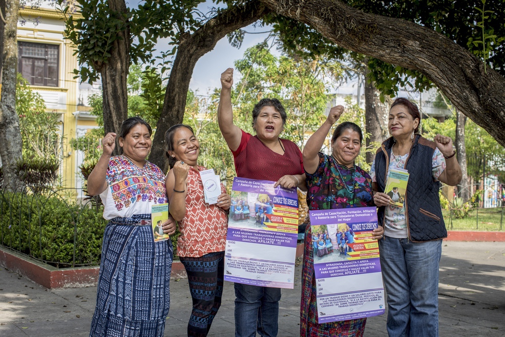 Des travailleuses domestiques au Guatemala manifestent pour leurs droits